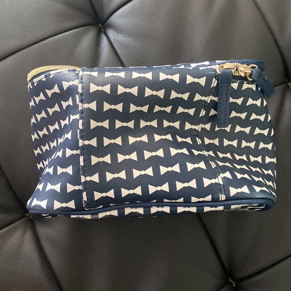 ❤️❤️ FILLED WITH MIXED BRAND NAME MAKEUP and SKINCARE Makeup Carry Case - Picture 3 of 6